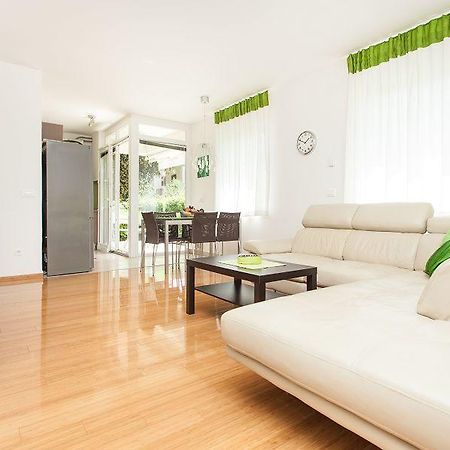 Kuvi Apartments Rovinj Exteriör bild