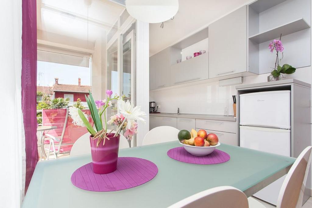 Kuvi Apartments Rovinj Rum bild